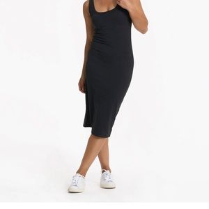 Vuori Halo Essential Dress